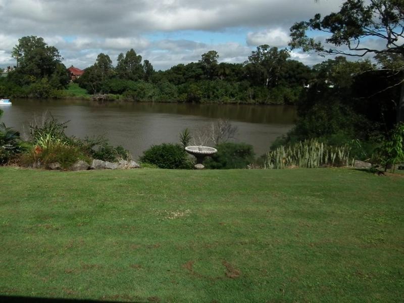 61 Dundas Street, Granville QLD 4650