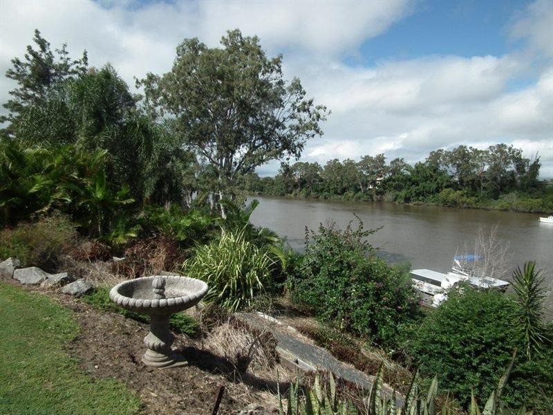 61 Dundas Street, Granville QLD 4650