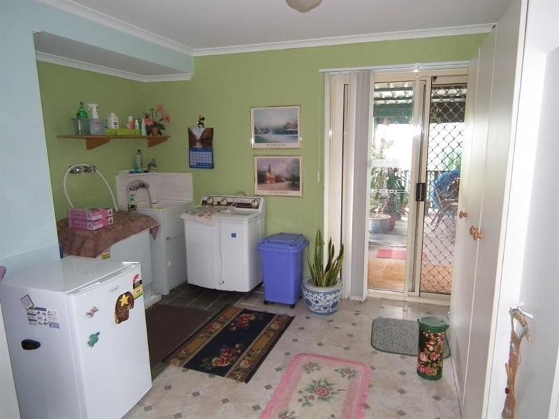 5 Clifton Street, Mungar QLD 4650