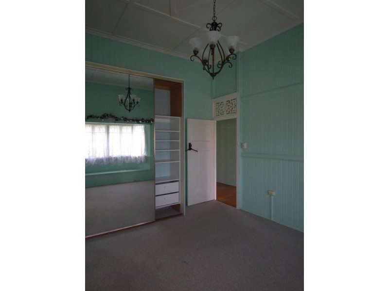 242 Tooley Street, Maryborough QLD 4650