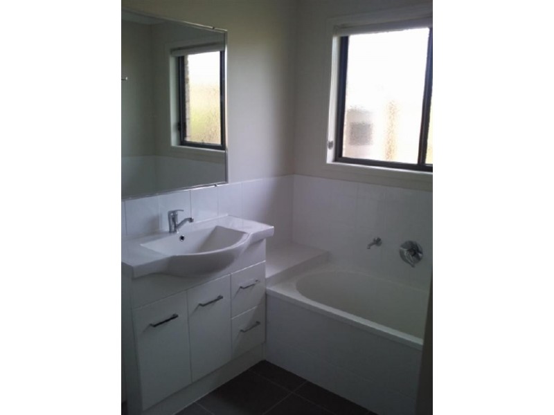 1/27 Cheyne Circuit, Tinana QLD 4650