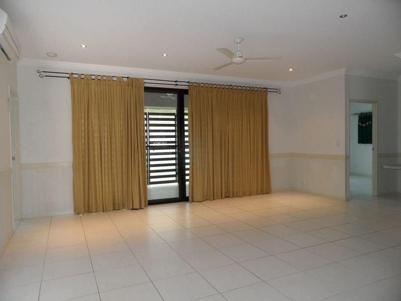 1/24 Wolseley Street, Granville QLD 4650