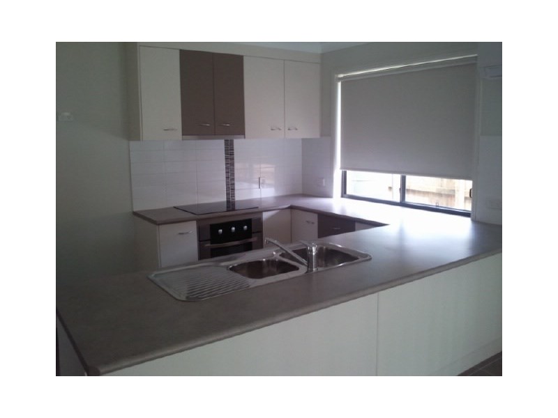 2/27 Cheyne Circuit, Tinana QLD 4650