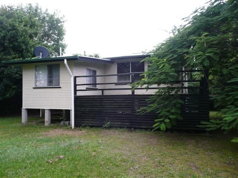 25 Puller Street, Granville QLD 4650