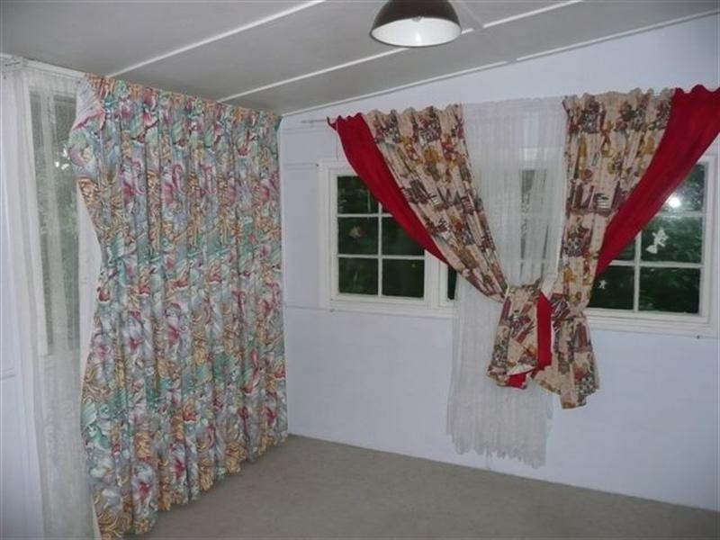 25 Puller Street, Granville QLD 4650