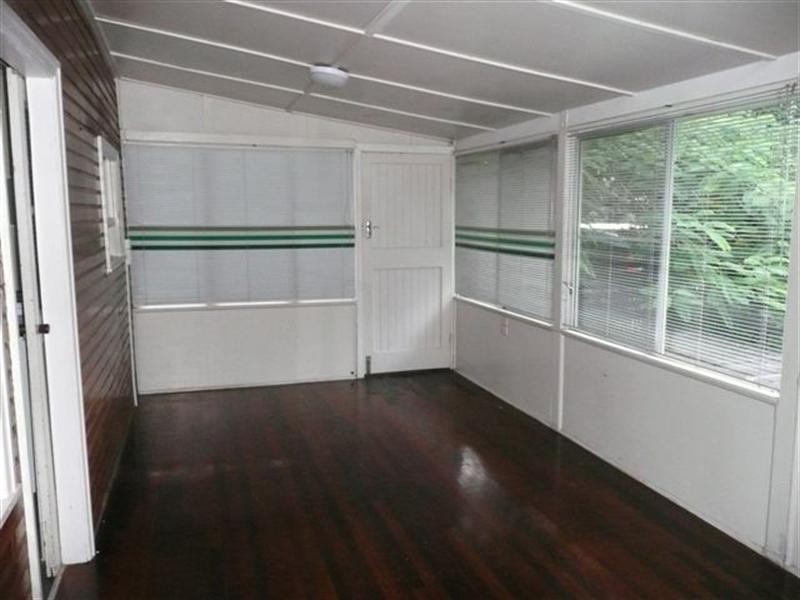 25 Puller Street, Granville QLD 4650