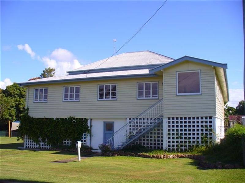 16 Howard Street, Maryborough QLD 4650
