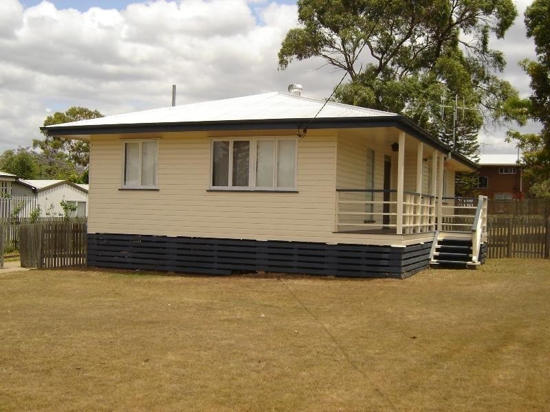 10 Ambrose White Street, Maryborough QLD 4650