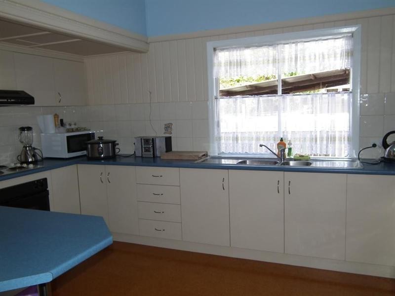 86 Dundas Street, Granville QLD 4650