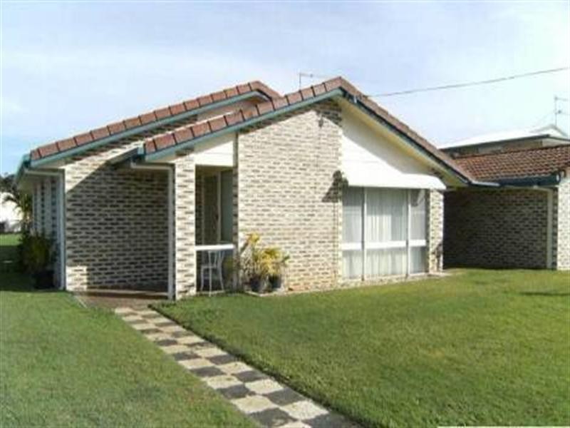 16 Seaview Avenue, Maaroom QLD 4650