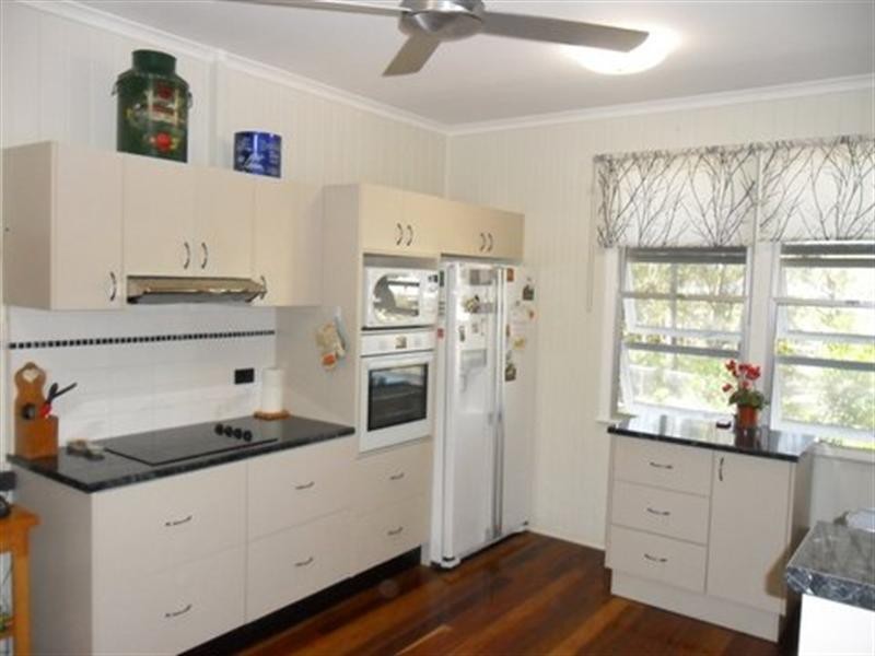 24 Gladstone Street, Maryborough West QLD 4650