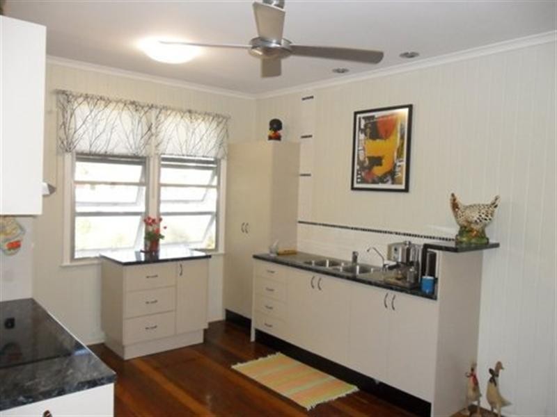 24 Gladstone Street, Maryborough West QLD 4650