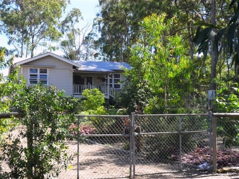 24 Gladstone Street, Maryborough West QLD 4650