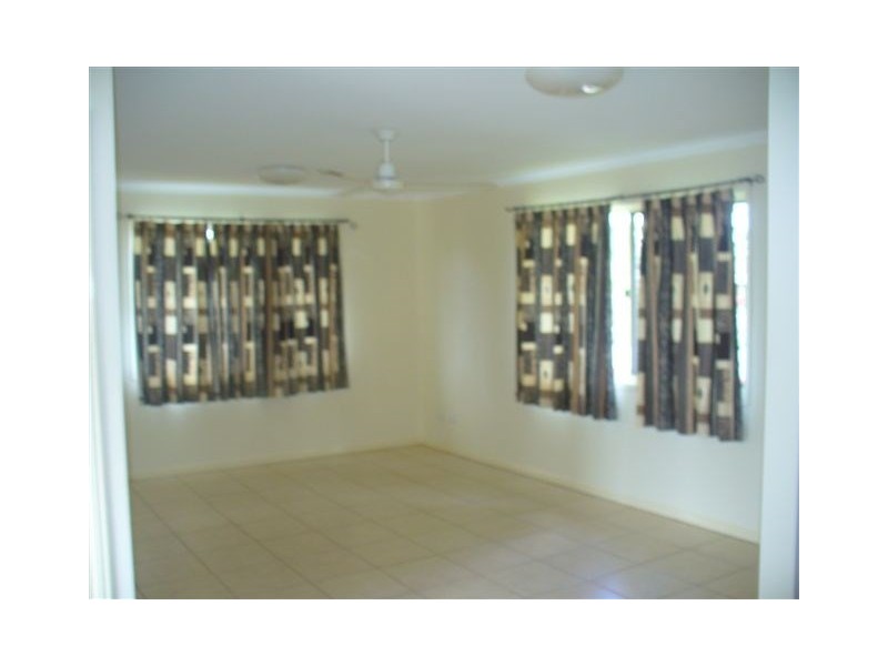 185 Cambridge Street, Granville QLD 4650