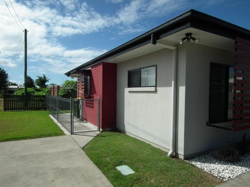 2/24 Wolseley Street, Granville QLD 4650