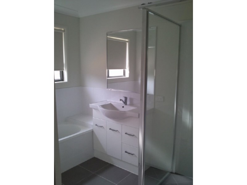 2/27 Cheyne Circuit, Tinana QLD 4650