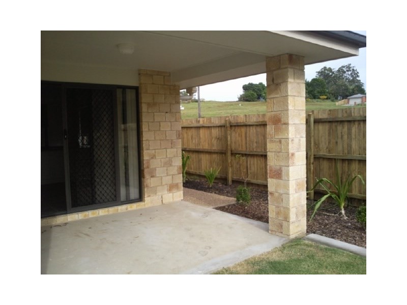 2/27 Cheyne Circuit, Tinana QLD 4650