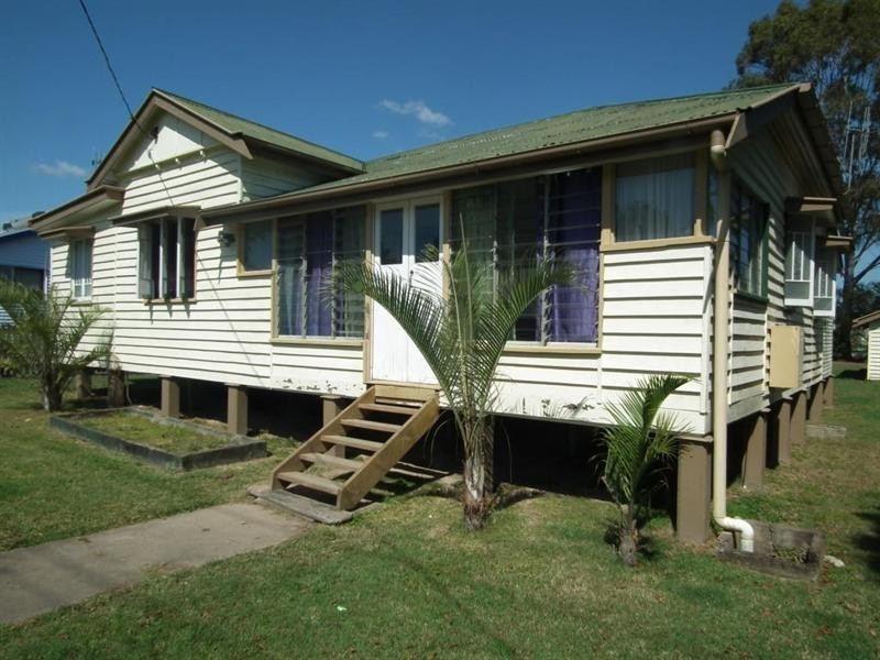 10 Richard Street, Maryborough QLD 4650