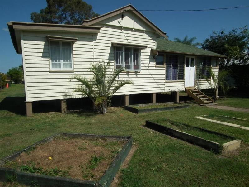 10 Richard Street, Maryborough QLD 4650