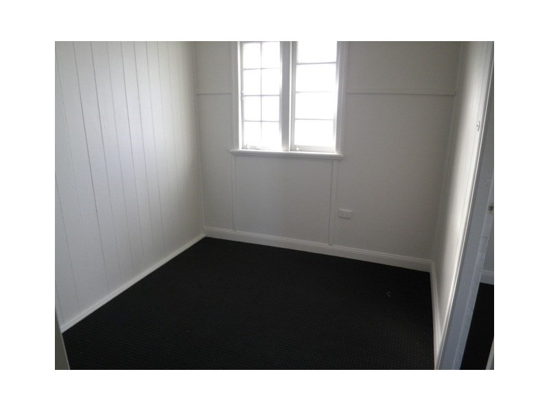 1A/28 Granville Terrace, Granville QLD 4650