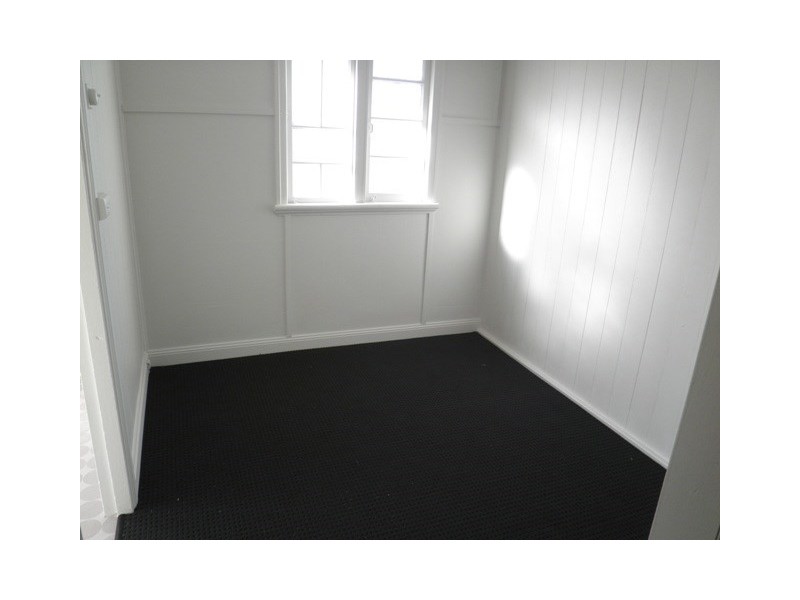 1A/28 Granville Terrace, Granville QLD 4650