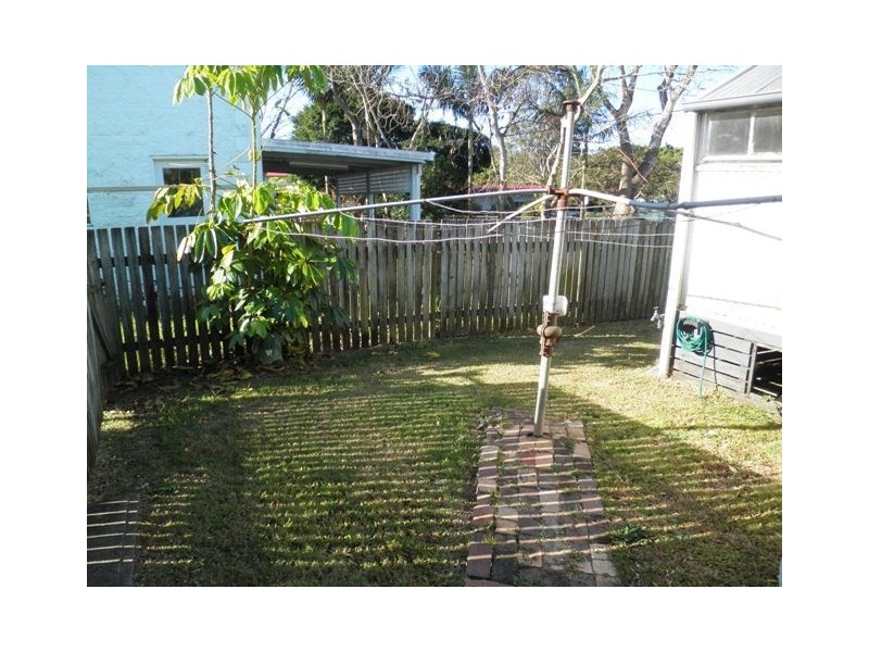 1A/28 Granville Terrace, Granville QLD 4650