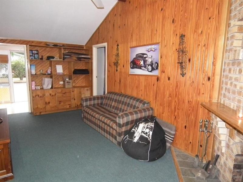 8 Richard Street, Maryborough QLD 4650