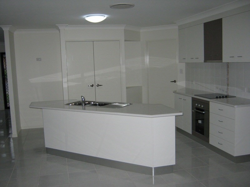 8 Cheyne Circuit, Tinana QLD 4650