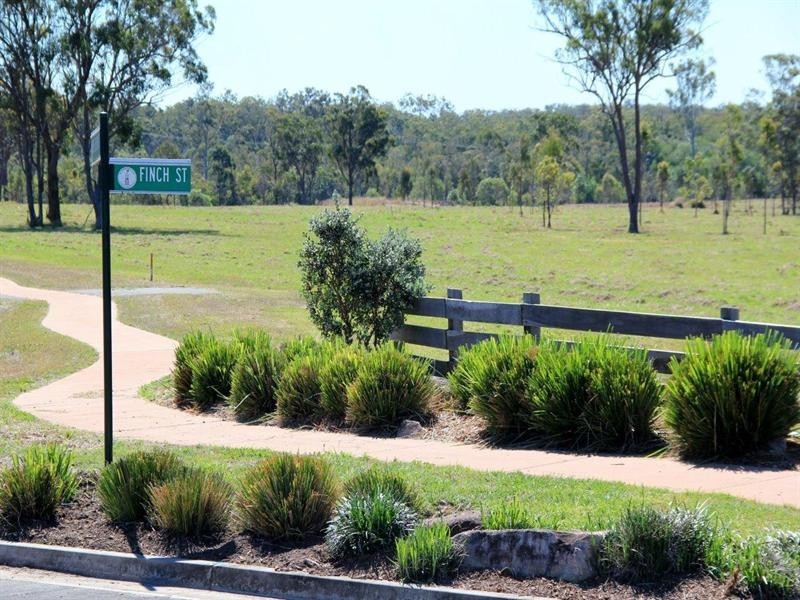 193 Nagel Street, Oakhurst QLD 4650