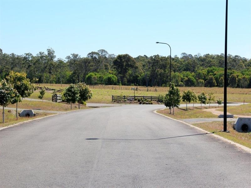 193 Nagel Street, Oakhurst QLD 4650