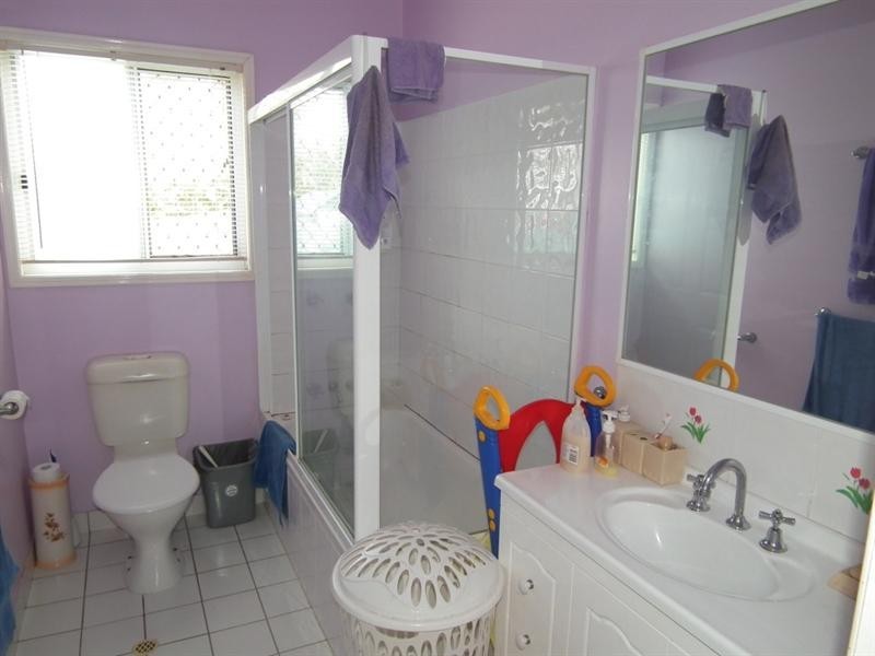 73 Woocoo Drive, Oakhurst QLD 4650