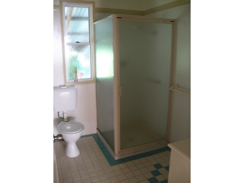 16 Holme Street, Granville QLD 4650