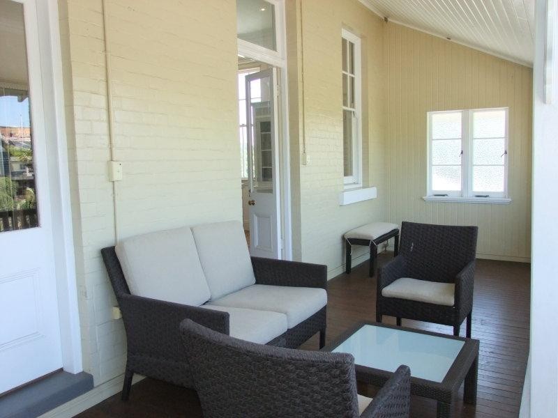 2/208 Lennox Street, Maryborough QLD 4650