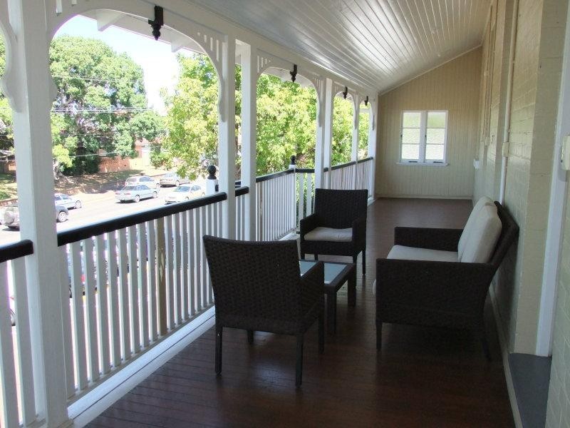 2/208 Lennox Street, Maryborough QLD 4650