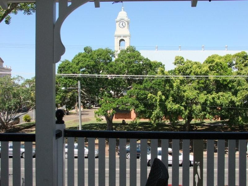 2/208 Lennox Street, Maryborough QLD 4650