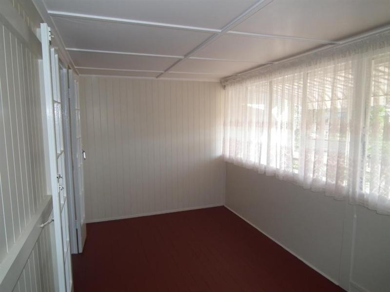 142 Cambridge Street, Granville QLD 4650