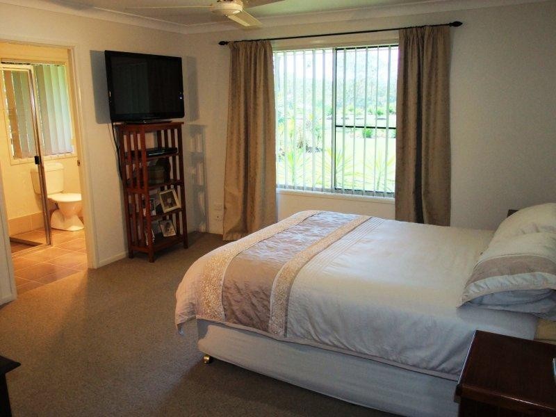 30 Lilly Pilly Drive, Oakhurst QLD 4650