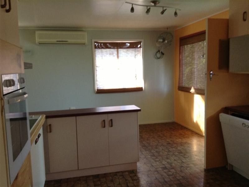 22 Hillcrest Avenue, Granville QLD 4650