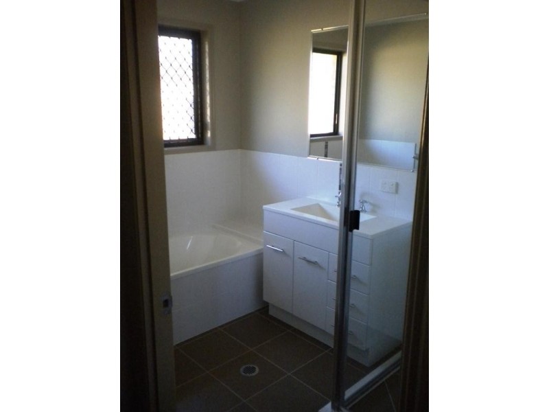 2/12 Cheyne Circuit, Tinana QLD 4650