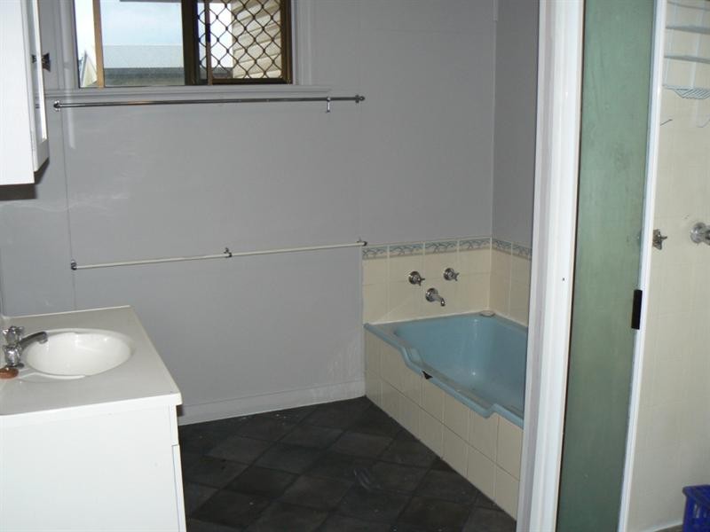 48 Wolseley Street, Granville QLD 4650