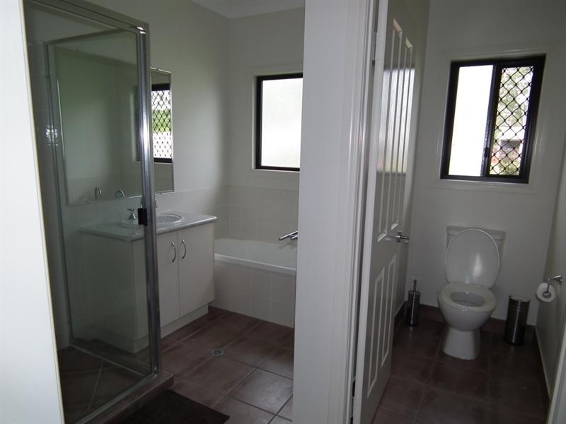 25 Yarilee Drive, Granville QLD 4650