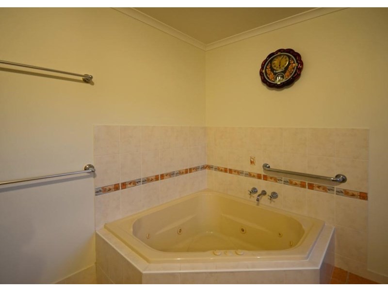 10 Guilmartins Way, Tinana QLD 4650