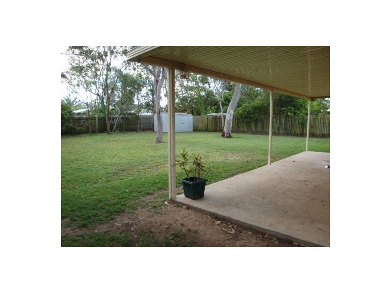 25 Acacia Street, Point Vernon QLD 4655