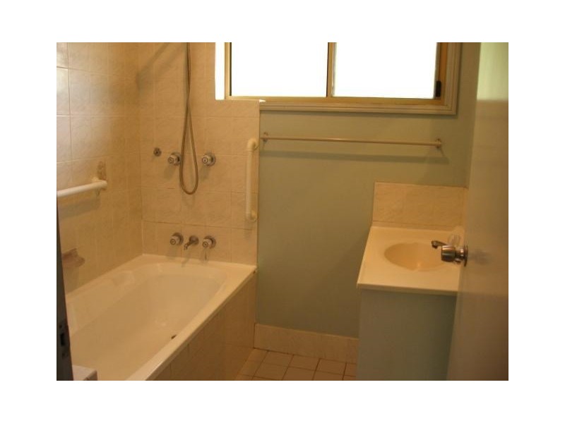 113 Cambridge Street, Granville QLD 4650