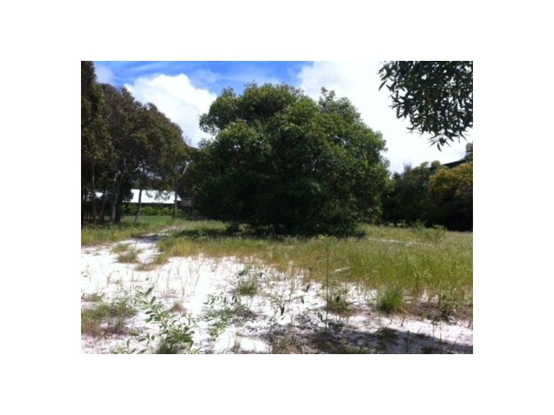 22 Naiad Court, Rainbow Beach QLD 4581