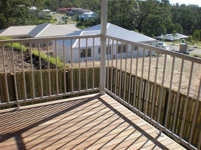 17 Harriet Lane, Oxenford QLD 4210