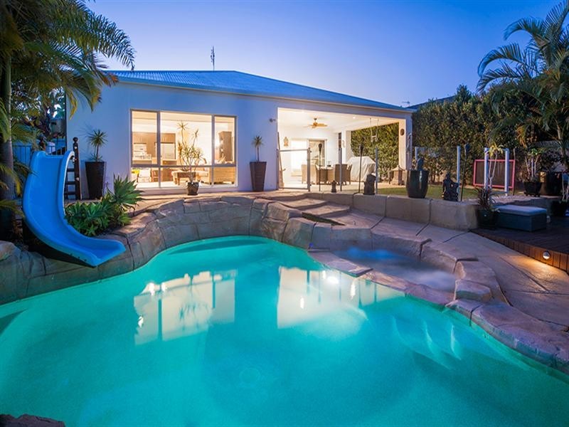 102 The Peninsula, Helensvale QLD 4212