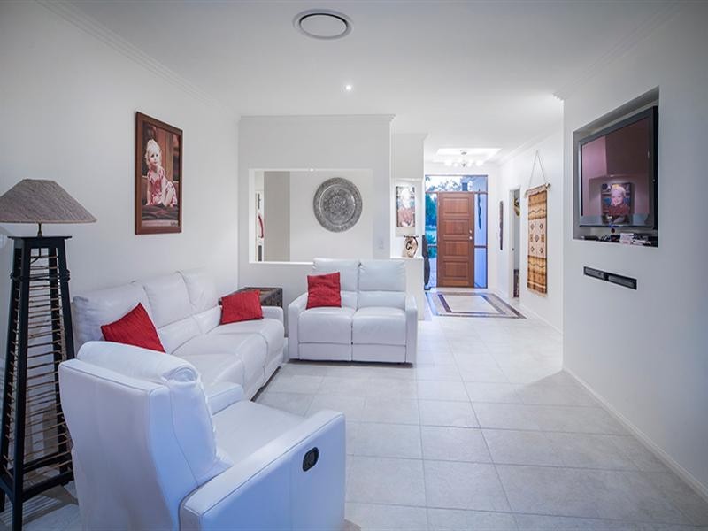 102 The Peninsula, Helensvale QLD 4212