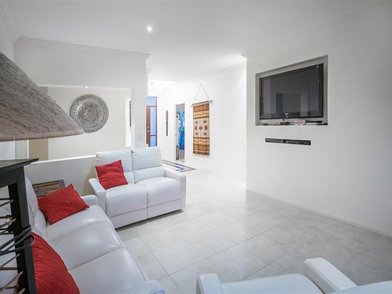 102 The Peninsula, Helensvale QLD 4212