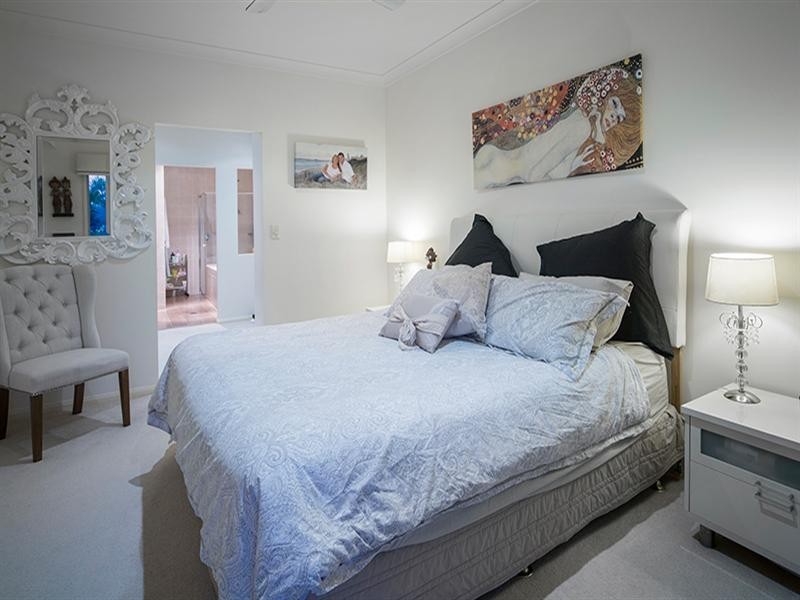 102 The Peninsula, Helensvale QLD 4212